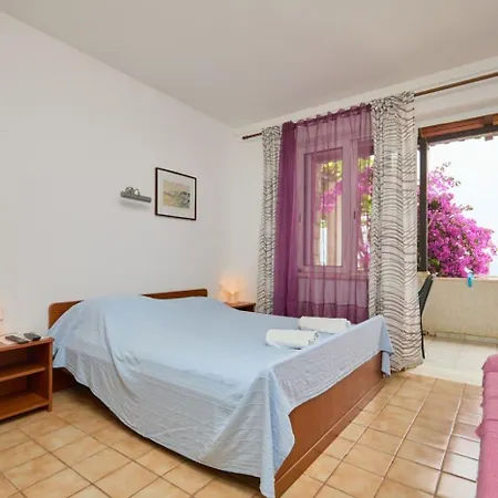 Apartment In With Sea View, Balcony, Air Conditioning, Wifi 5197-1 *