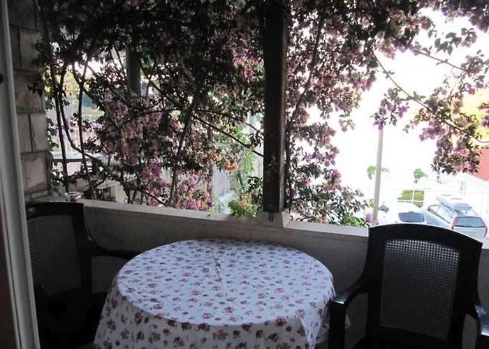 In With Sea View, Balcony, Air Conditioning, Wifi 5197-1