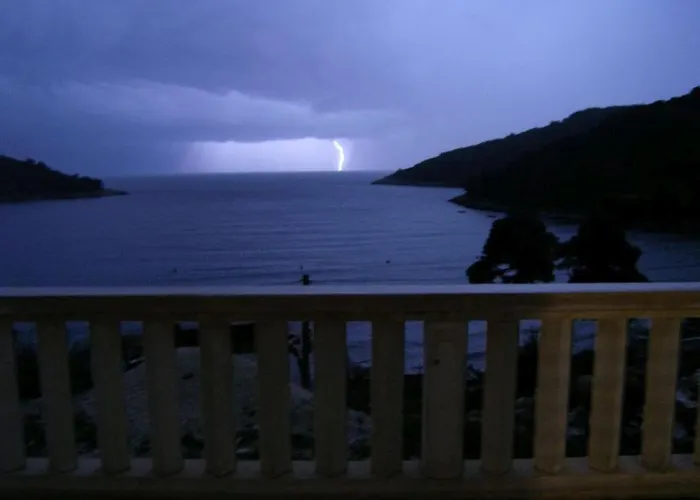 Apartment In With Sea View, Balcony, Air Conditioning, Wifi 5197-1 Saplunara