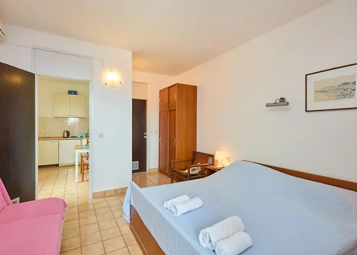 In With Sea View, Balcony, Air Conditioning, Wifi 5197-1 Apartment